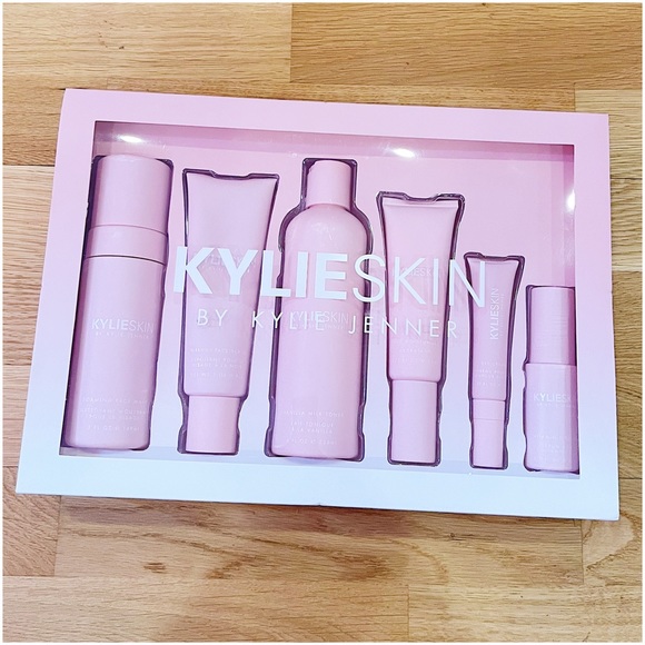 KYLIESKIN BY KYLIE JENNER 6 PIECE FULL REGIMEN SKIN SET - BNIB - Picture 3 of 3